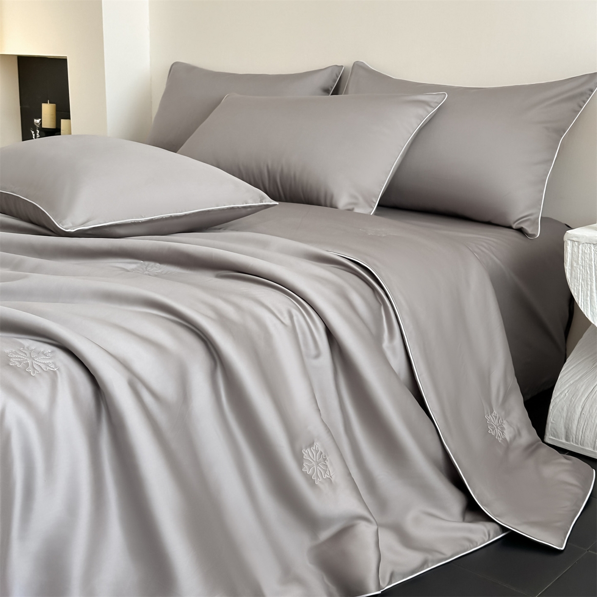 91家纺网 家纺一手货源 找家纺 无界 2026新款水洗真丝夏被-麻绳雪花绗缝-伊芙琳 伊芙琳 烟灰