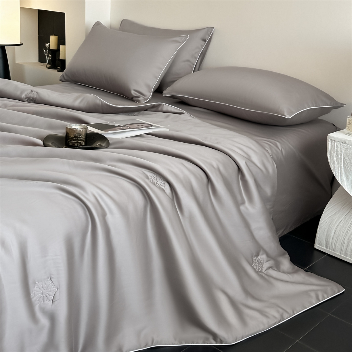 91家纺网 家纺一手货源 找家纺 无界 2026新款水洗真丝夏被-麻绳雪花绗缝-伊芙琳 伊芙琳 烟灰