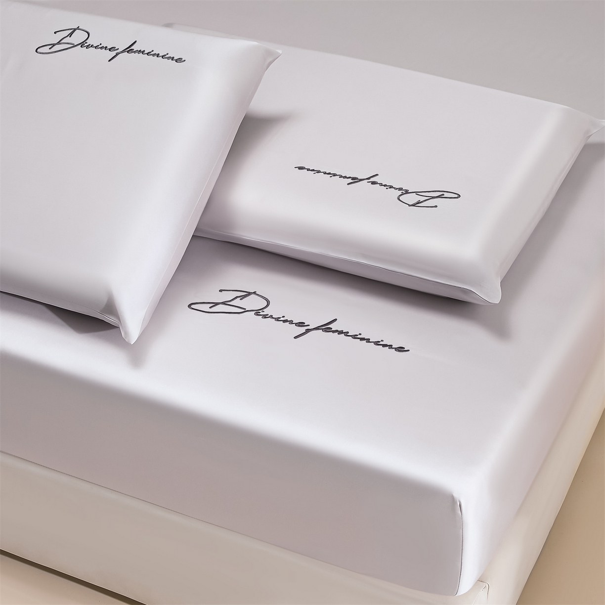 91家纺网 家纺一手货源 找家纺 （总）DC 2026新款莱赛尔天丝轻奢刺绣单品床笠