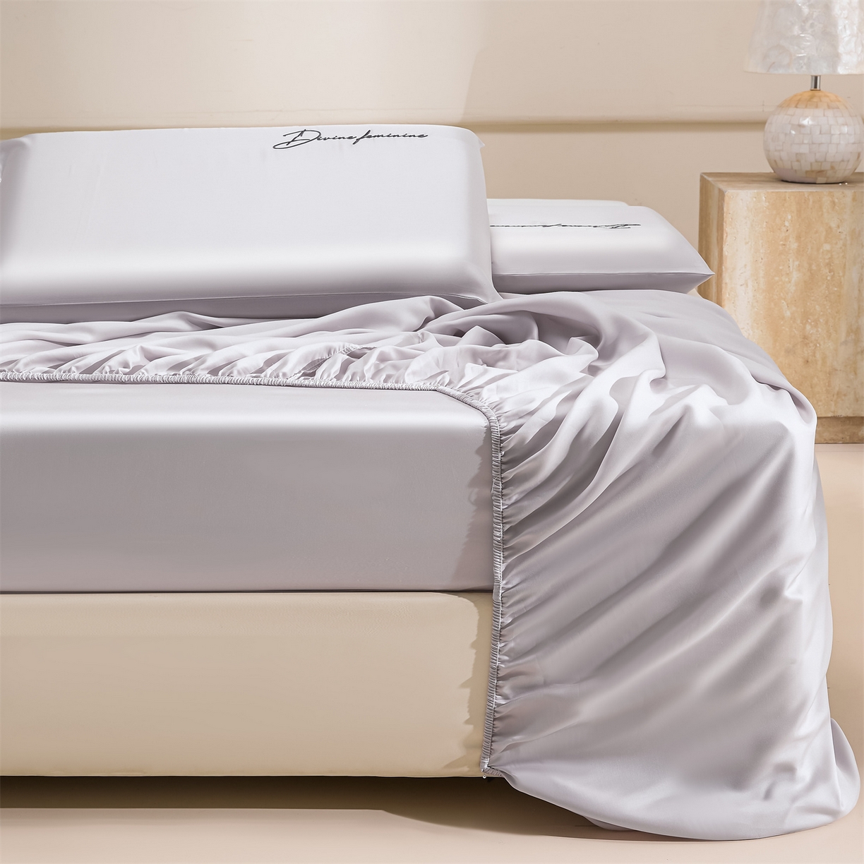 91家纺网 家纺一手货源 找家纺 （总）DC 2026新款莱赛尔天丝轻奢刺绣单品床笠