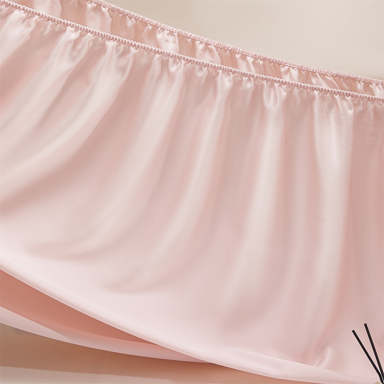 91家纺网 家纺一手货源 找家纺 DC 2026新款莱赛尔天丝轻奢刺绣单品床笠 冰雾粉