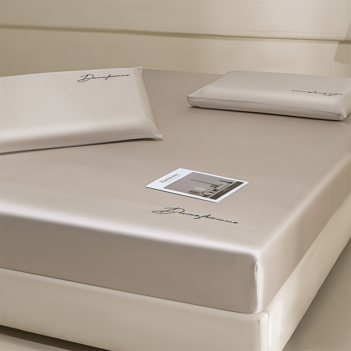 91家纺网 家纺一手货源 找家纺 DC 2026新款莱赛尔天丝轻奢刺绣单品床笠 浅茶