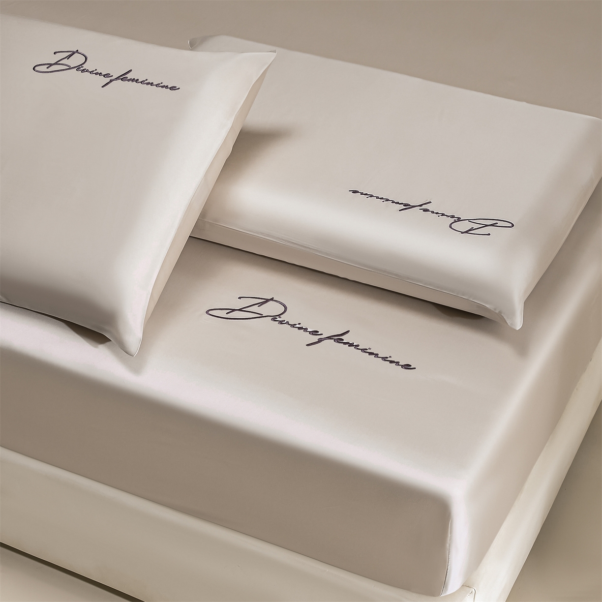 91家纺网 家纺一手货源 找家纺 DC 2026新款莱赛尔天丝轻奢刺绣单品床笠 浅茶