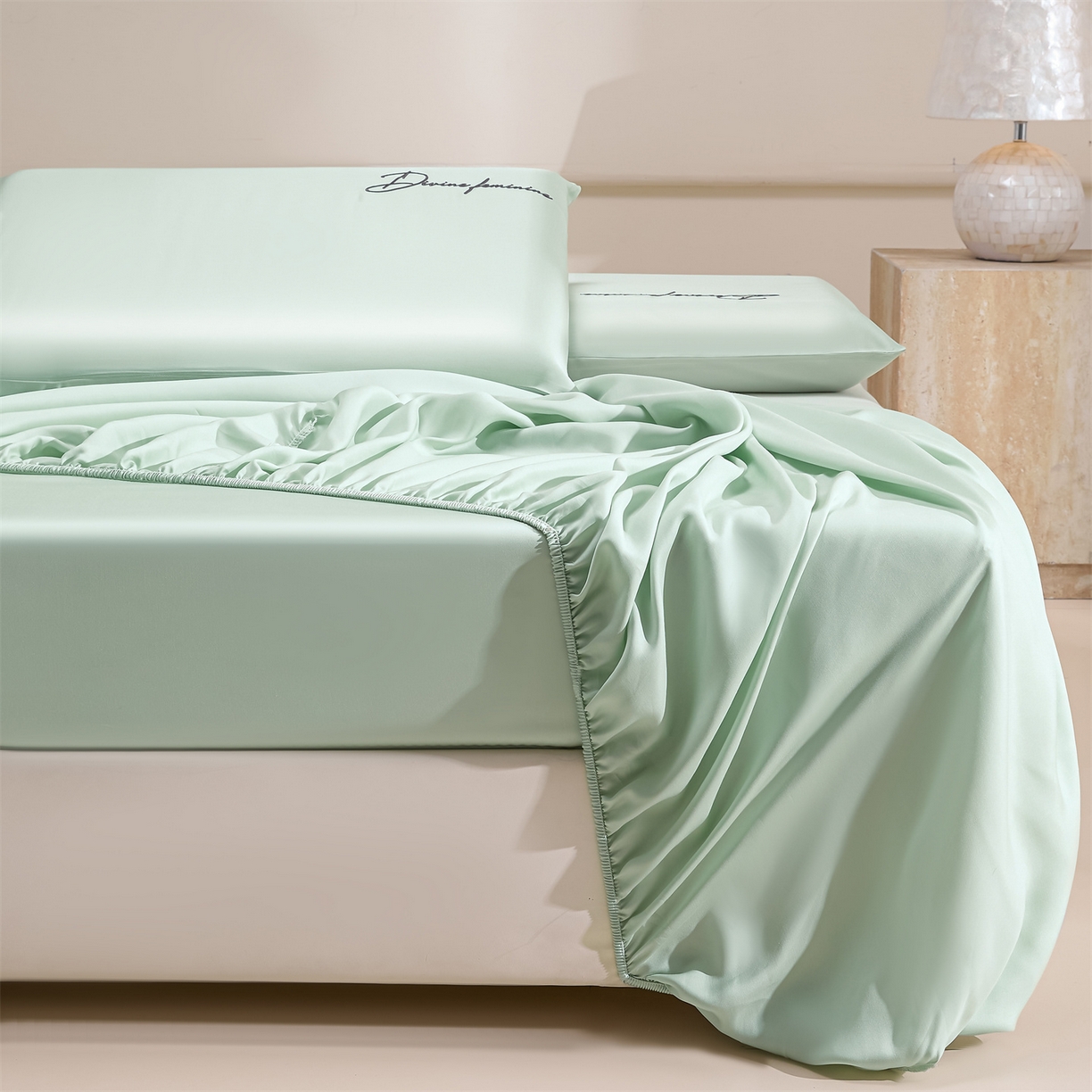 91家纺网 家纺一手货源 找家纺 DC 2026新款莱赛尔天丝轻奢刺绣单品床笠 亚丁绿