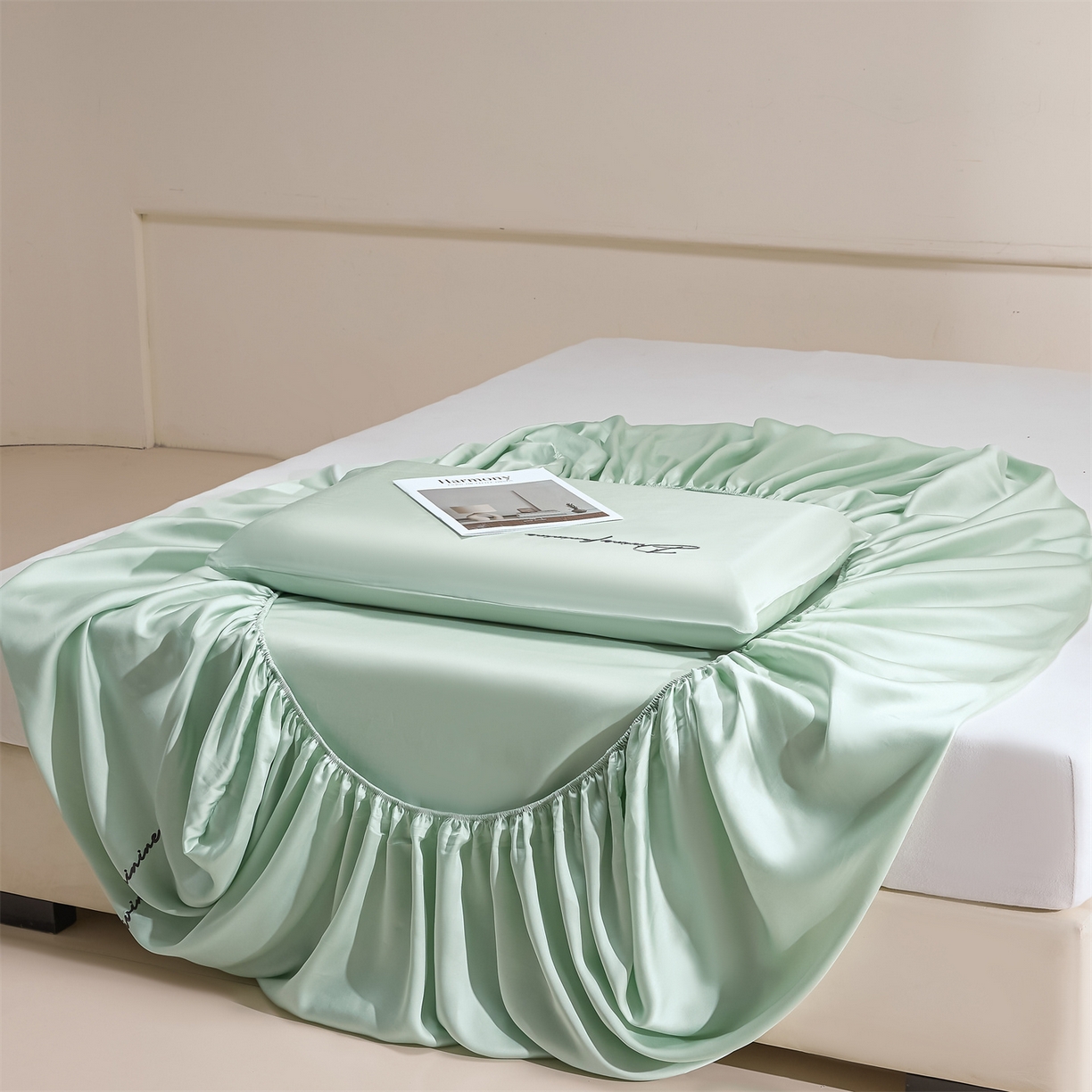 91家纺网 家纺一手货源 找家纺 DC 2026新款莱赛尔天丝轻奢刺绣单品床笠 亚丁绿