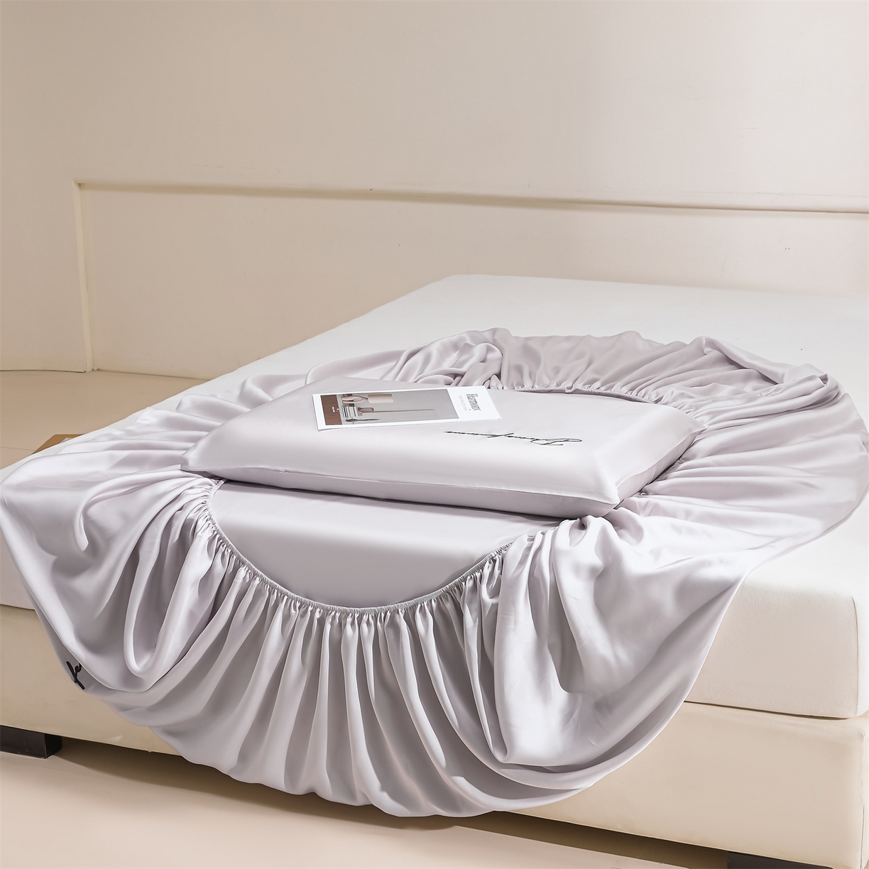 91家纺网 家纺一手货源 找家纺 DC 2026新款莱赛尔天丝轻奢刺绣单品床笠 流沙灰