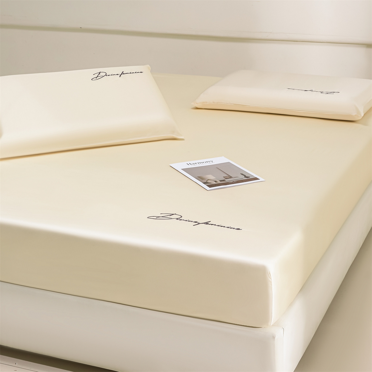 91家纺网 家纺一手货源 找家纺 DC 2026新款莱赛尔天丝轻奢刺绣单品床笠 元气白桃