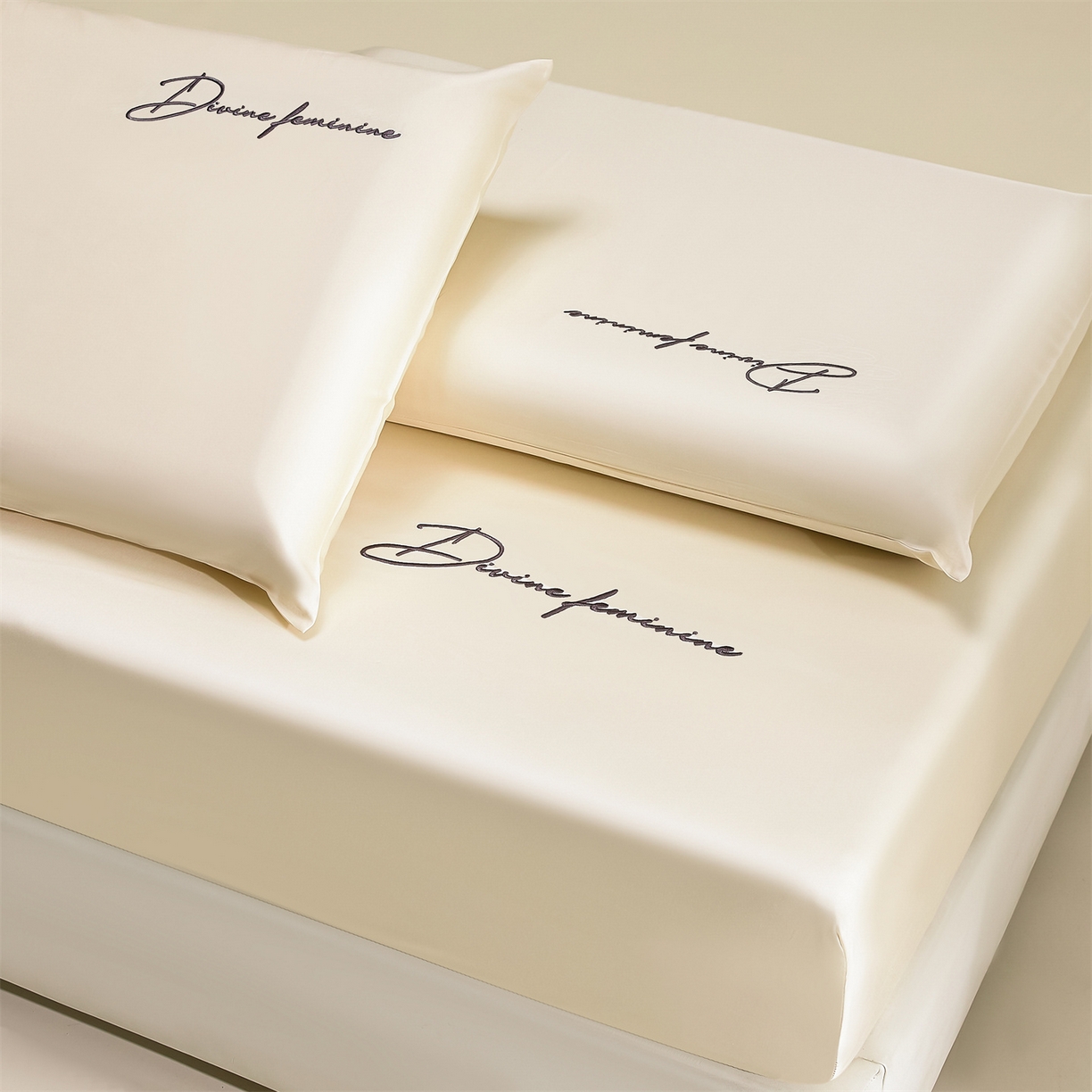 91家纺网 家纺一手货源 找家纺 DC 2026新款莱赛尔天丝轻奢刺绣单品床笠 元气白桃