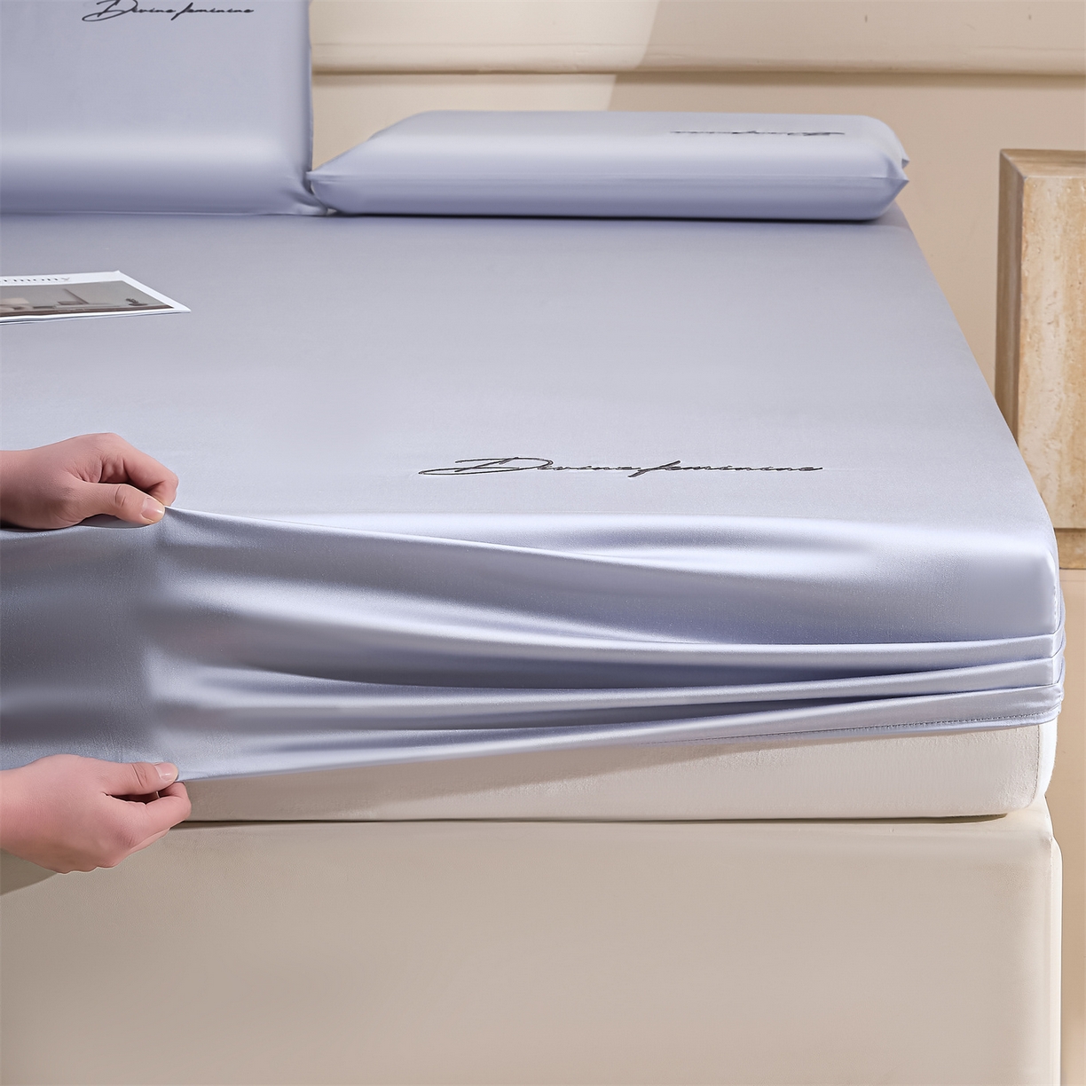 91家纺网 家纺一手货源 找家纺 DC 2026新款莱赛尔天丝轻奢刺绣单品床笠 风信紫