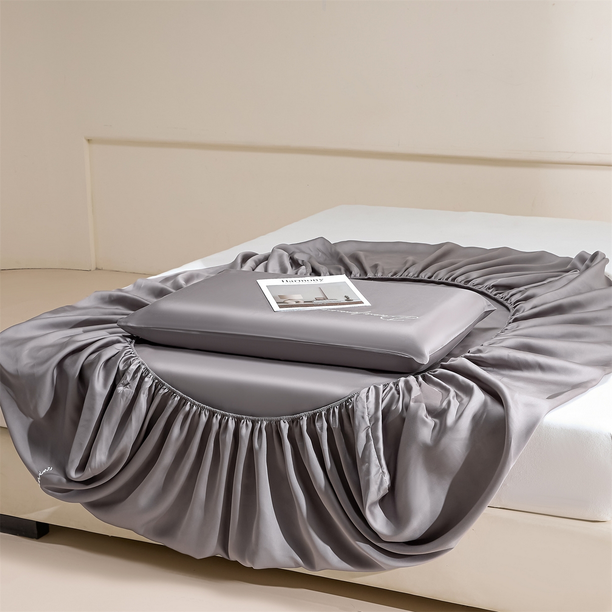 91家纺网 家纺一手货源 找家纺 DC 2026新款莱赛尔天丝轻奢刺绣单品床笠 经典灰