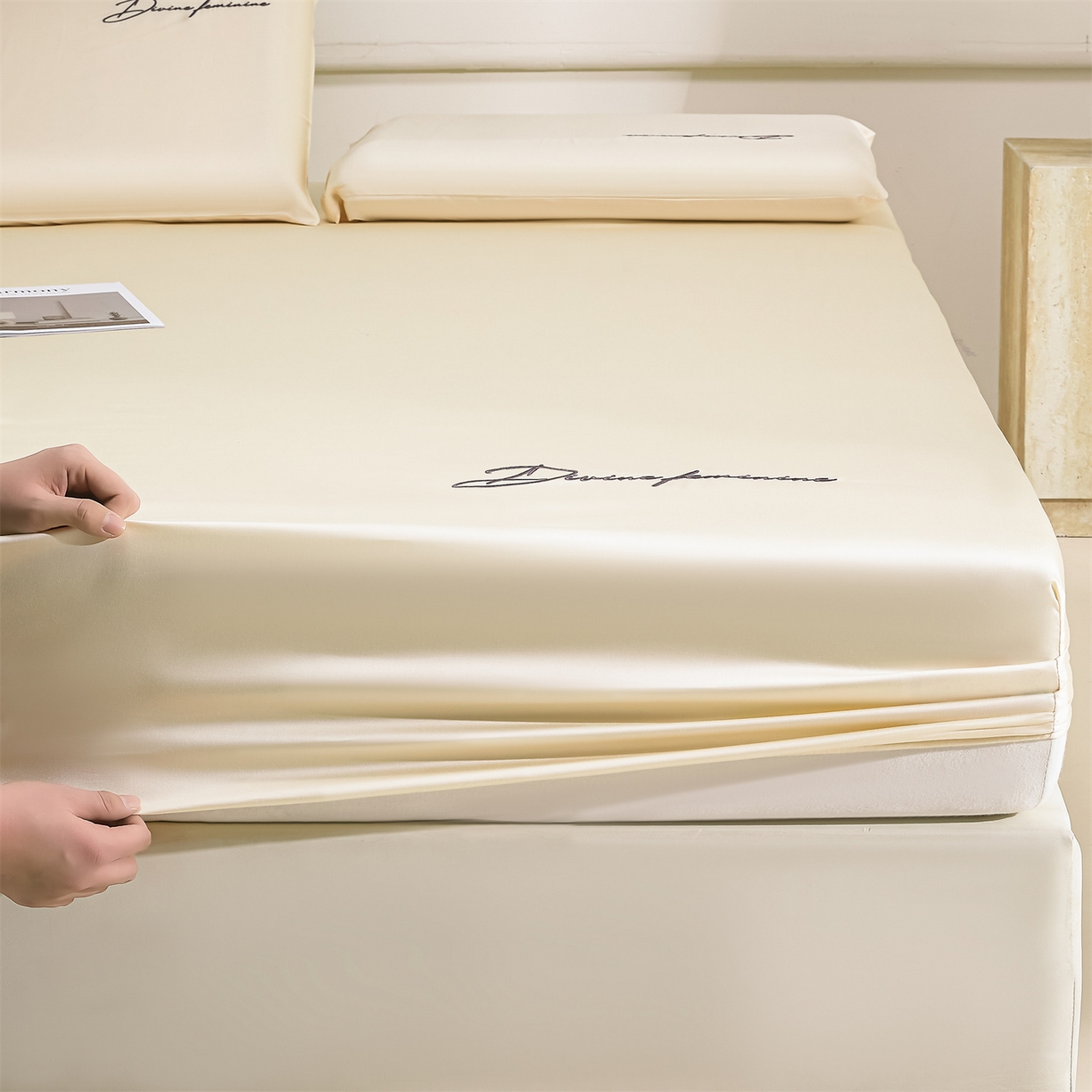 91家纺网 家纺一手货源 找家纺 DC 2026新款莱赛尔天丝轻奢刺绣单品床笠 元气白桃