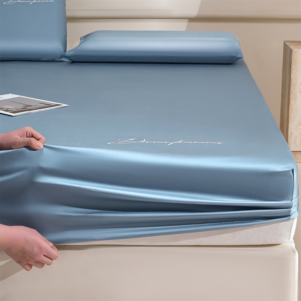 91家纺网 家纺一手货源 找家纺 DC 2026新款莱赛尔天丝轻奢刺绣单品床笠 梵高蓝