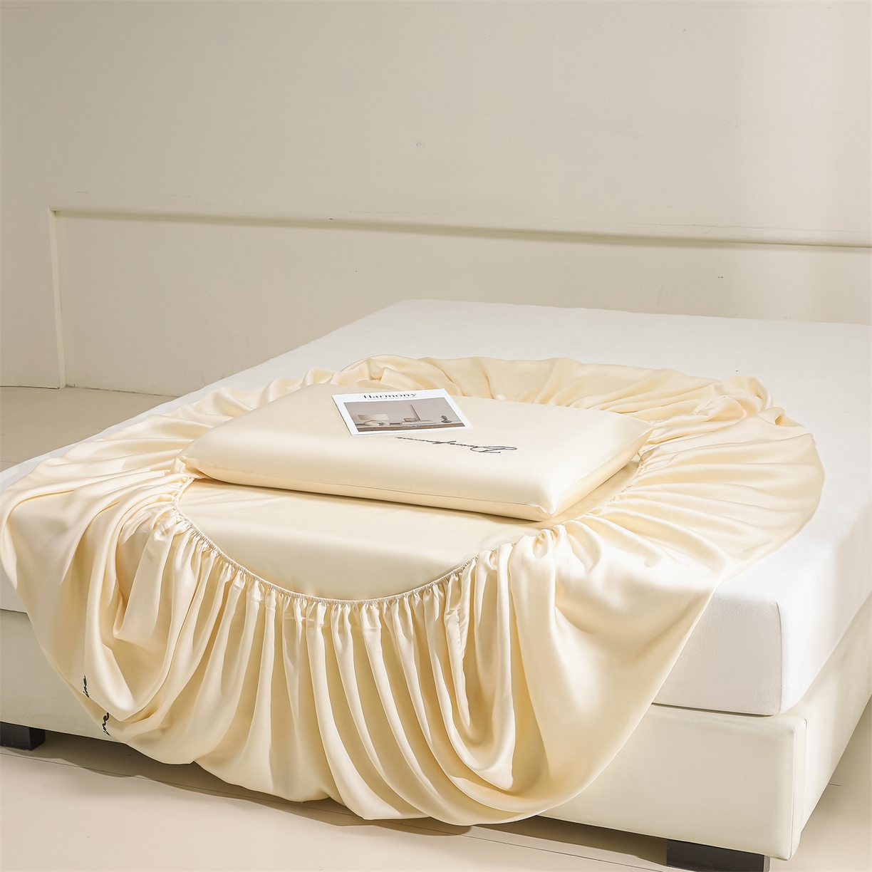 91家纺网 家纺一手货源 找家纺 DC 2026新款莱赛尔天丝轻奢刺绣单品床笠 元气白桃