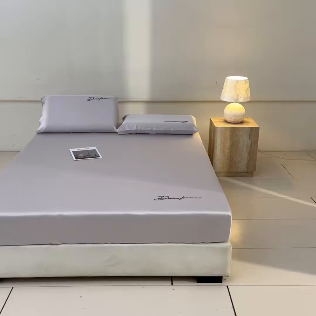 91家纺网 家纺一手货源 找家纺 DC 2026新款莱赛尔天丝轻奢刺绣单品床笠 流沙灰