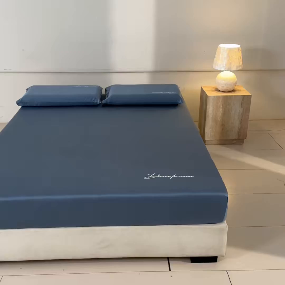 91家纺网 家纺一手货源 找家纺 DC 2026新款莱赛尔天丝轻奢刺绣单品床笠 梵高蓝