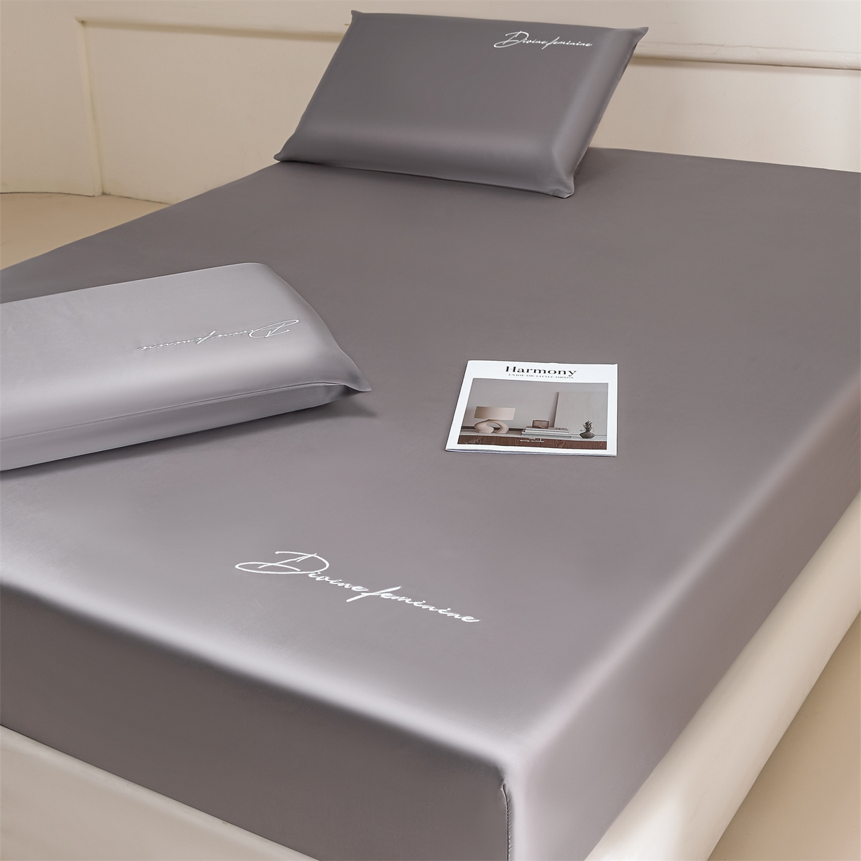 91家纺网 家纺一手货源 找家纺 DC 2026新款莱赛尔天丝轻奢刺绣单品床笠 经典灰