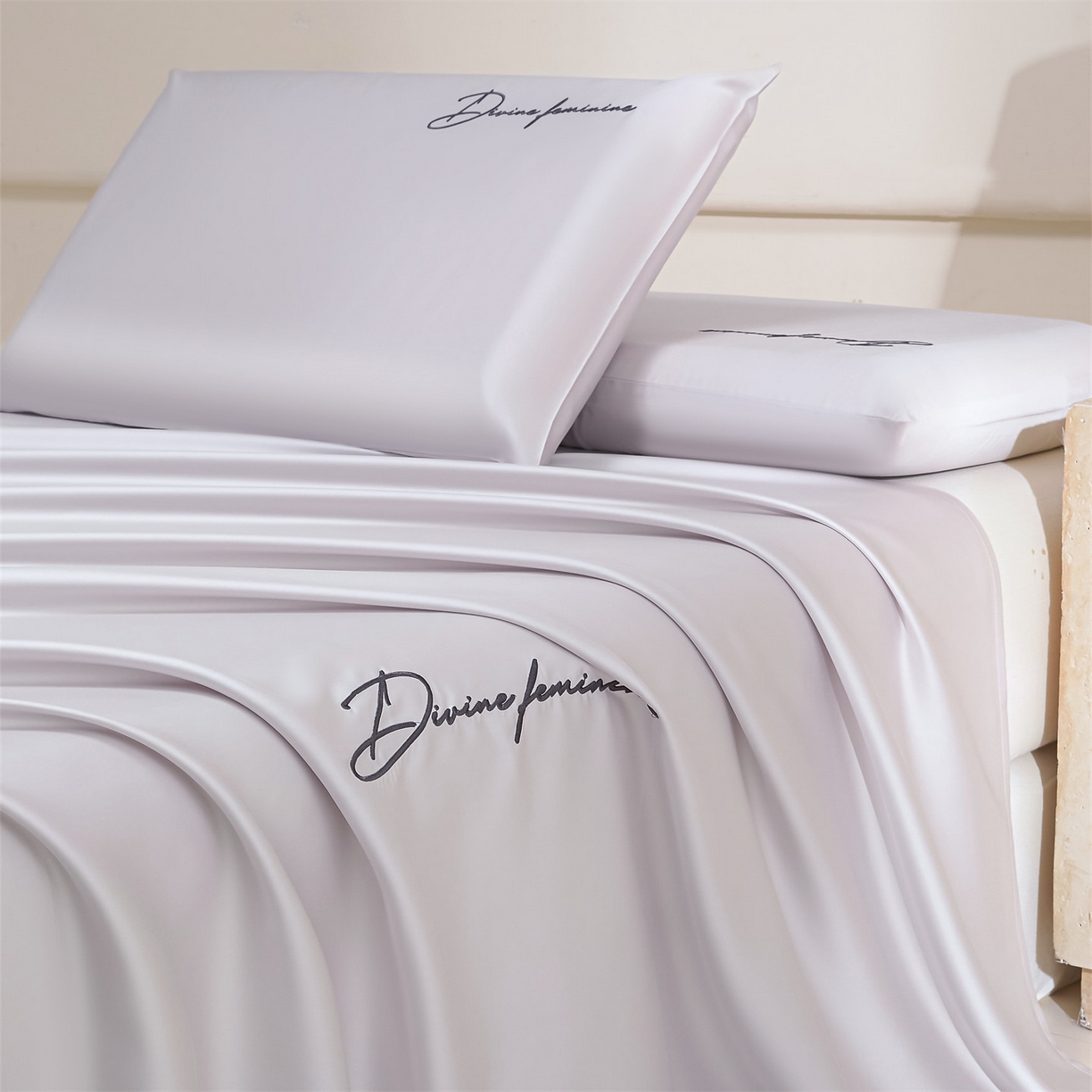 DC 2026新款莱赛尔天丝轻奢刺绣单品床单 流沙灰