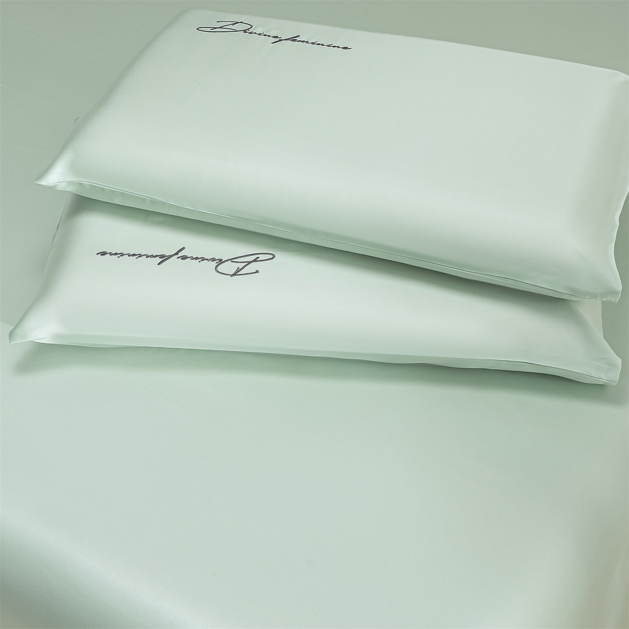 91家纺网 家纺一手货源 找家纺 DC 2026新款莱赛尔天丝轻奢刺绣单品床单 亚丁绿