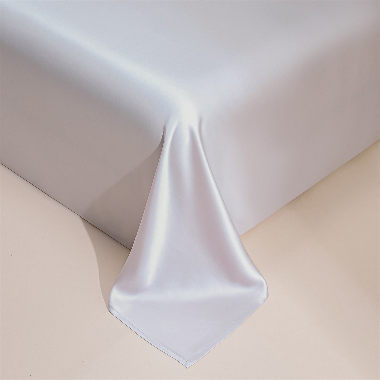 91家纺网 家纺一手货源 找家纺 DC 2026新款莱赛尔天丝轻奢刺绣单品床单 流沙灰