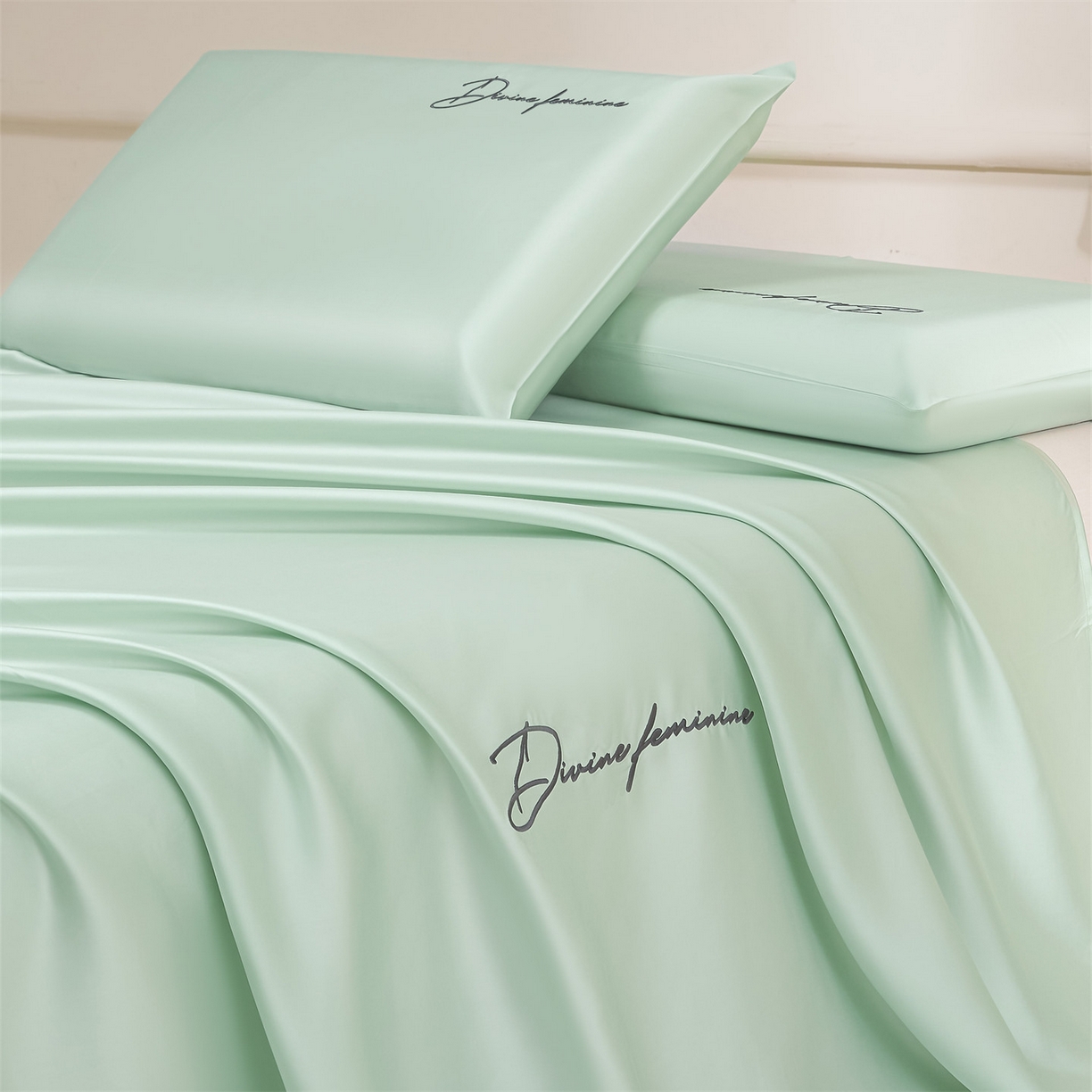 DC 2026新款莱赛尔天丝轻奢刺绣单品床单 亚丁绿