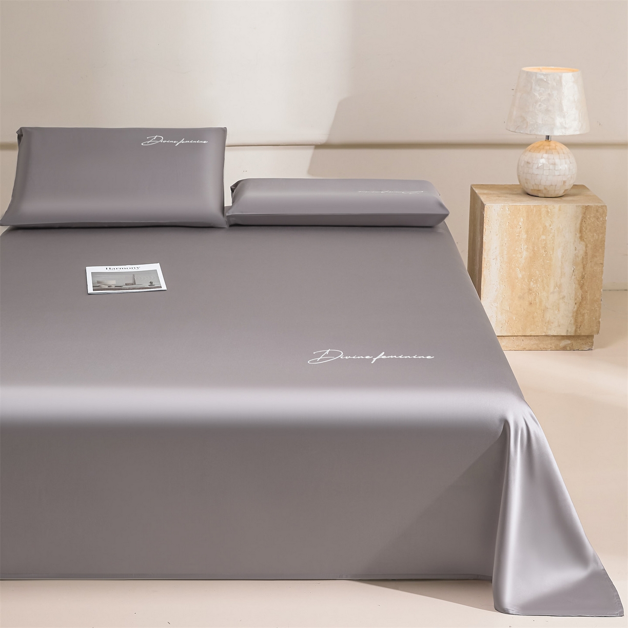 91家纺网 家纺一手货源 找家纺 DC 2026新款莱赛尔天丝轻奢刺绣单品床单 经典灰