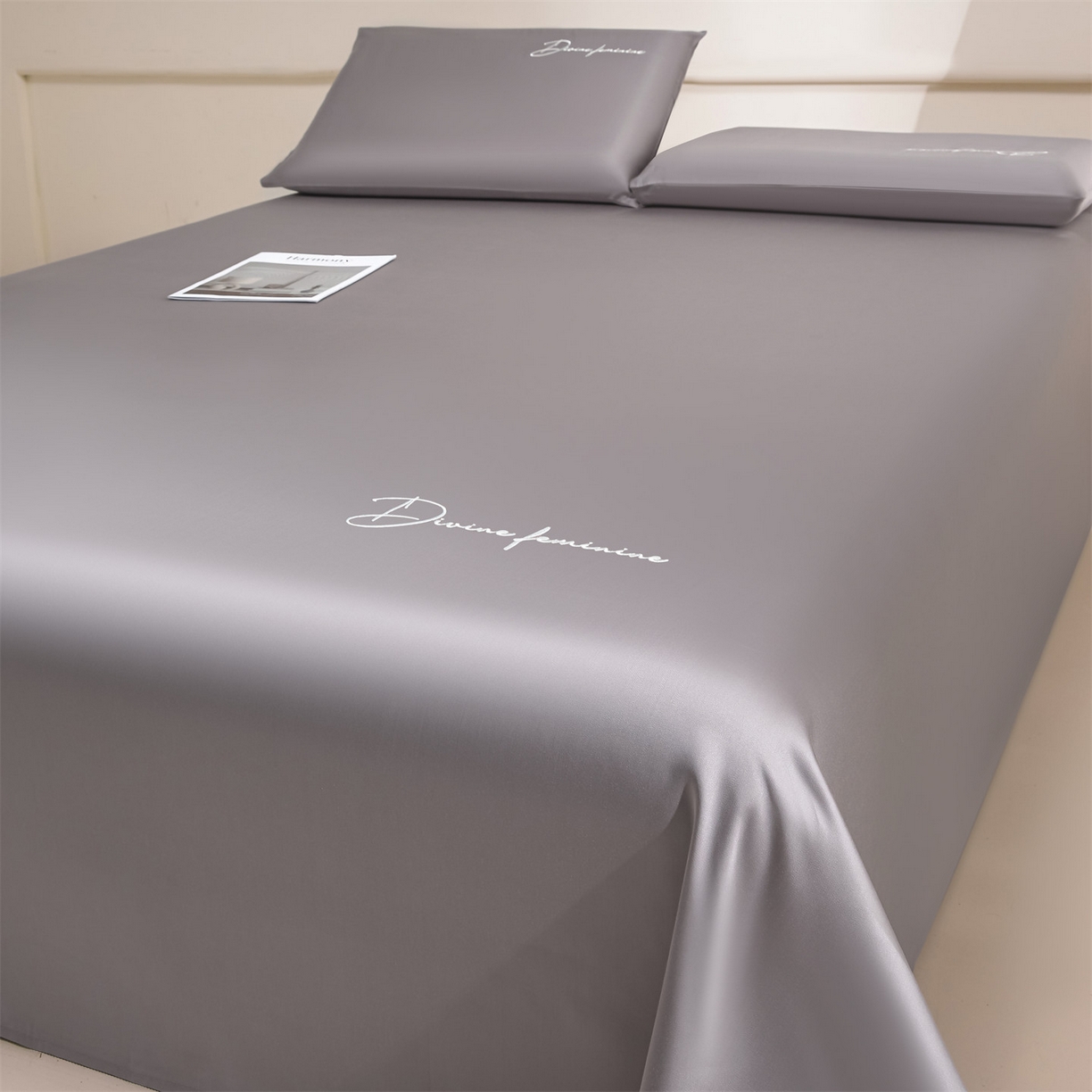 91家纺网 家纺一手货源 找家纺 DC 2026新款莱赛尔天丝轻奢刺绣单品床单 经典灰