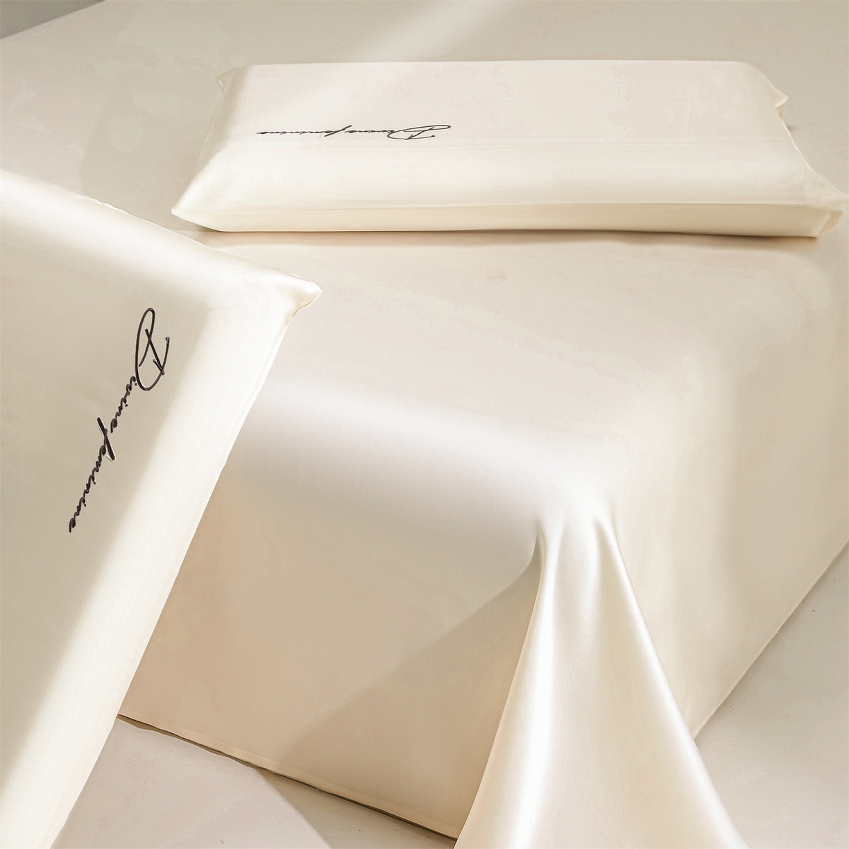 91家纺网 家纺一手货源 找家纺 DC 2026新款莱赛尔天丝轻奢刺绣单品床单 元气白桃