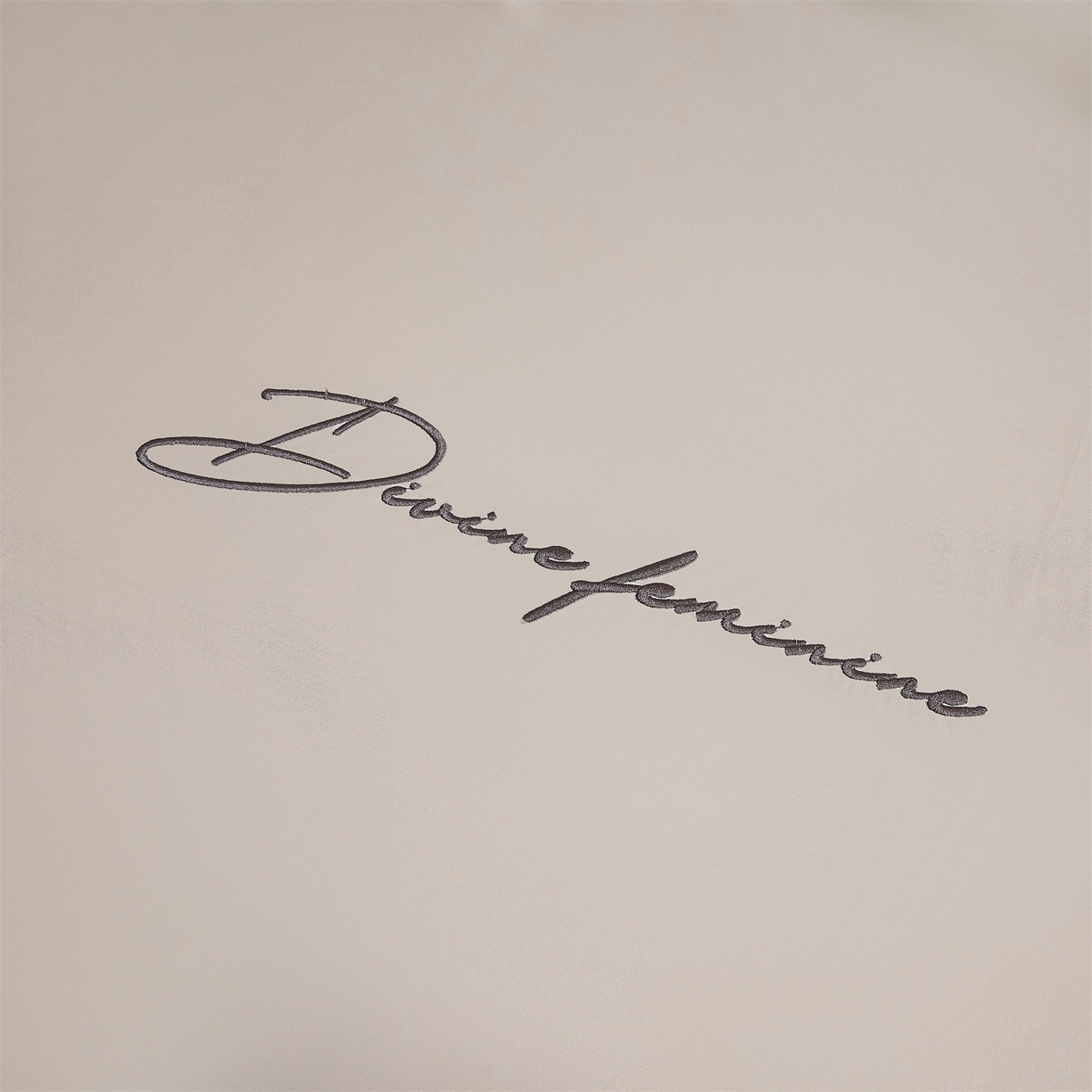 91家纺网 家纺一手货源 找家纺 DC 2026新款莱赛尔天丝轻奢刺绣单品床单 浅茶