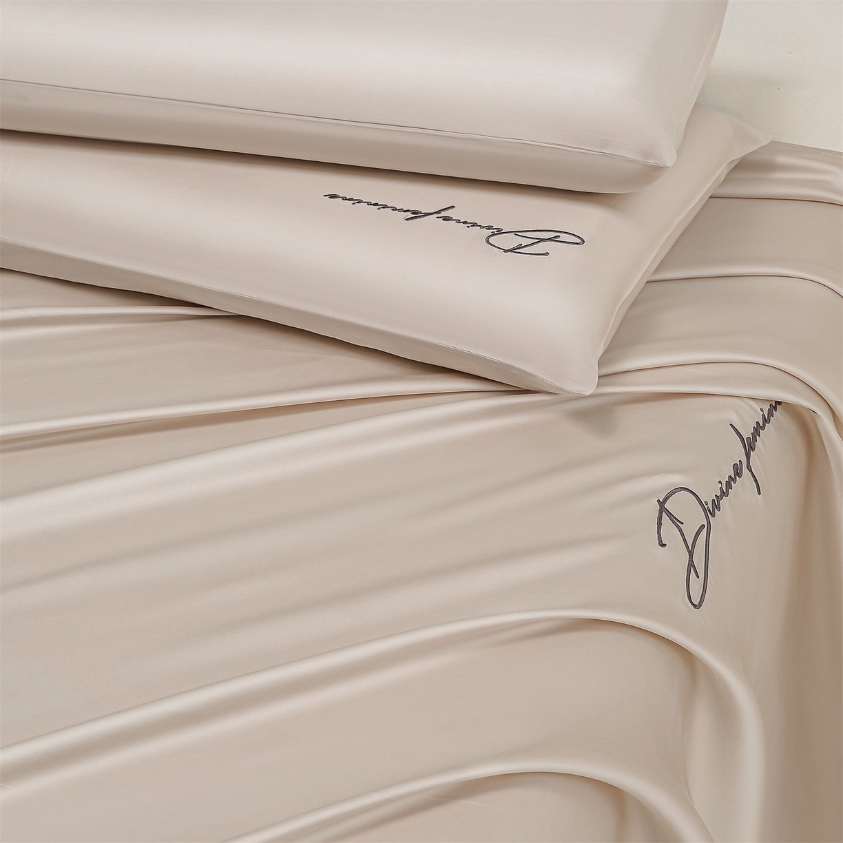 91家纺网 家纺一手货源 找家纺 DC 2026新款莱赛尔天丝轻奢刺绣单品床单 浅茶