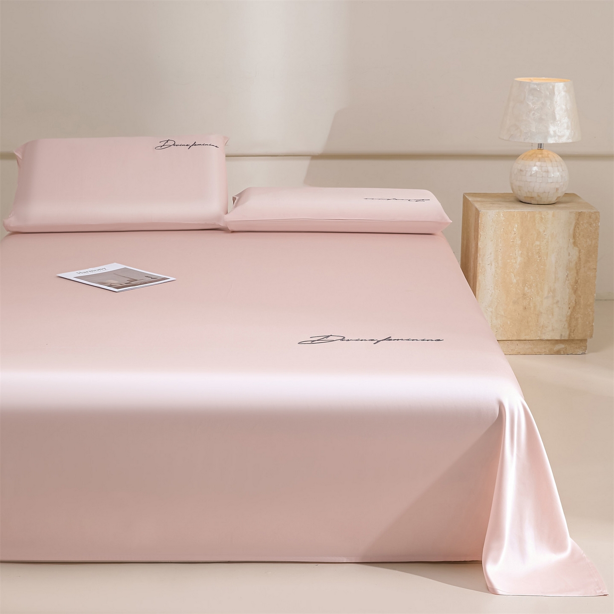 91家纺网 家纺一手货源 找家纺 DC 2026新款莱赛尔天丝轻奢刺绣单品床单 冰雾粉