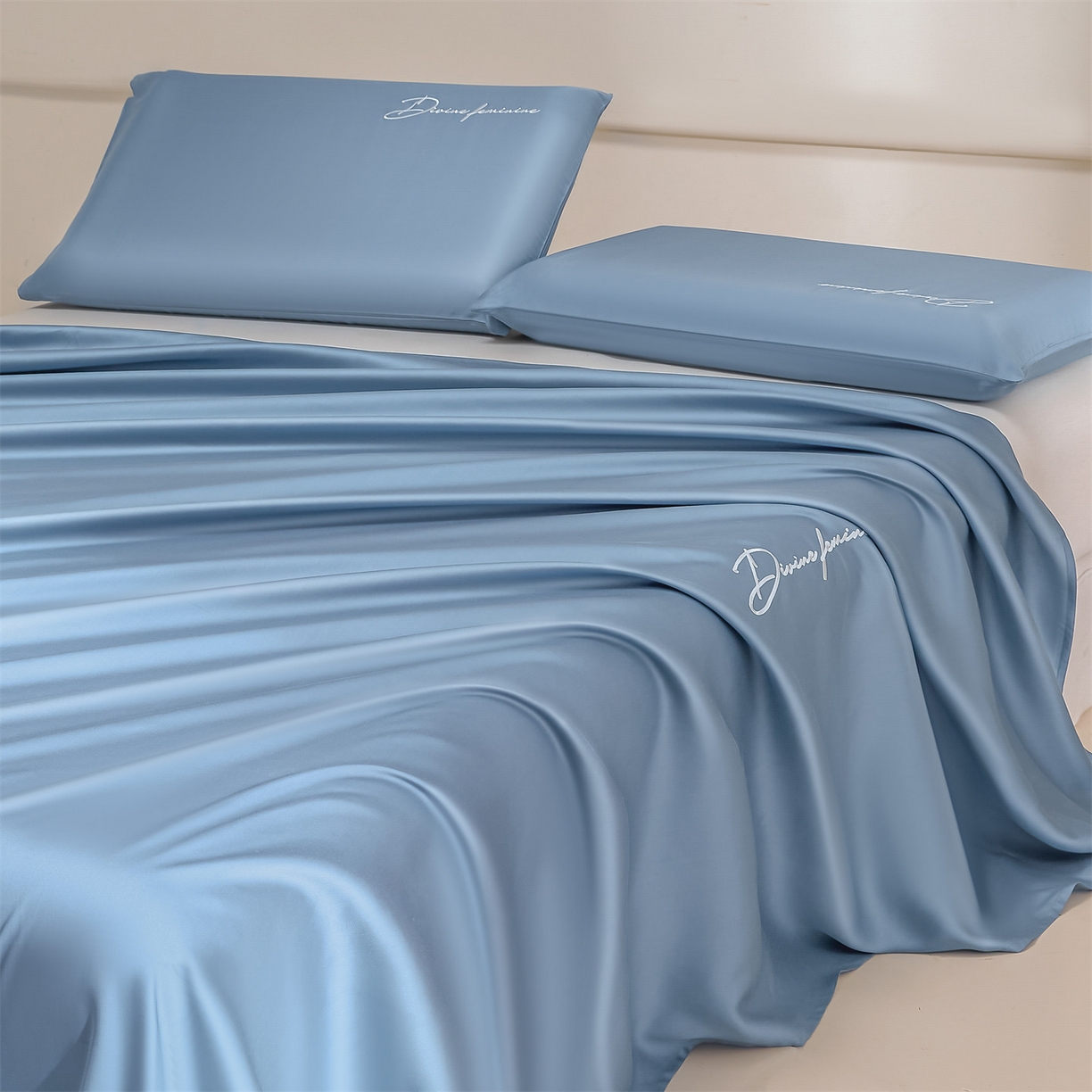 91家纺网 家纺一手货源 找家纺 DC 2026新款莱赛尔天丝轻奢刺绣单品床单 梵高蓝