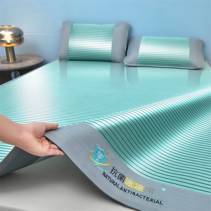 91家纺网 家纺一手货源 找家纺 航途席业 2026新款抗菌冰凉席饼干条纹无纺布凉席席子 素夏 薄荷绿