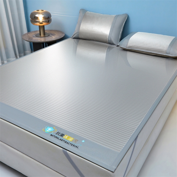 91家纺网 家纺一手货源 找家纺 航途席业 2026新款抗菌冰凉席饼干条纹无纺布凉席席子 素夏 绅士灰