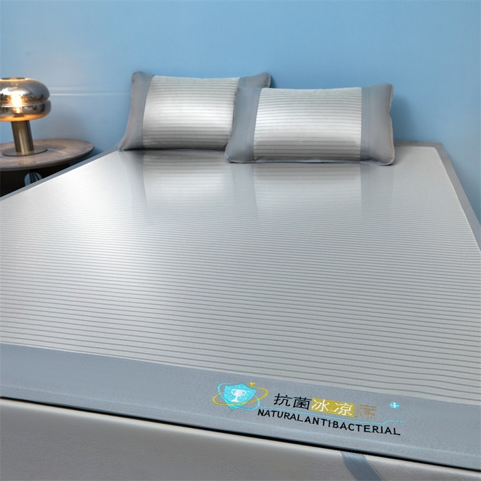 91家纺网 家纺一手货源 找家纺 航途席业 2026新款抗菌冰凉席饼干条纹无纺布凉席席子 素夏 绅士灰