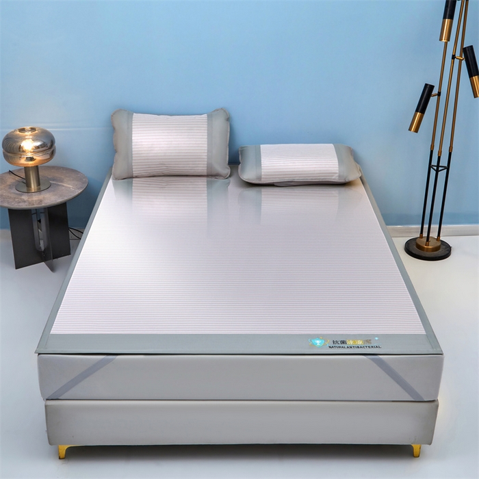 91家纺网 家纺一手货源 找家纺 航途席业 2026新款抗菌冰凉席饼干条纹无纺布凉席席子 素夏 树莓粉