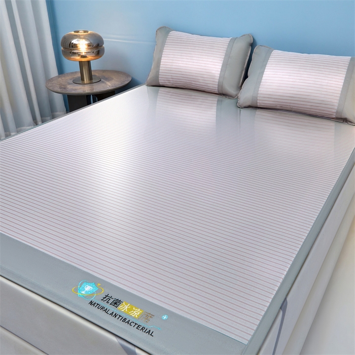 91家纺网 家纺一手货源 找家纺 航途席业 2026新款抗菌冰凉席饼干条纹无纺布凉席席子 素夏 树莓粉