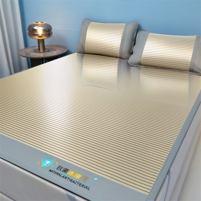 91家纺网 家纺一手货源 找家纺 航途席业 2026新款抗菌冰凉席饼干条纹无纺布凉席席子 素夏 星光银