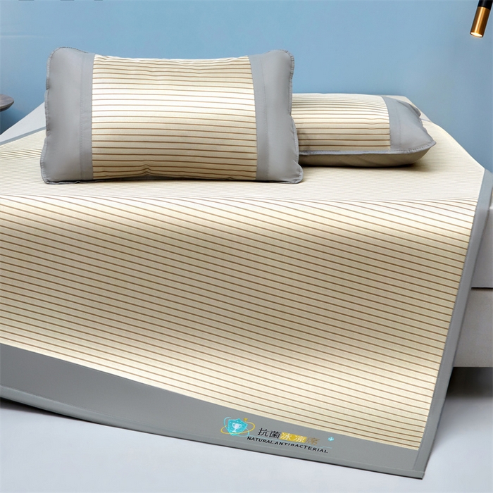 91家纺网 家纺一手货源 找家纺 航途席业 2026新款抗菌冰凉席饼干条纹无纺布凉席席子 素夏 星光银