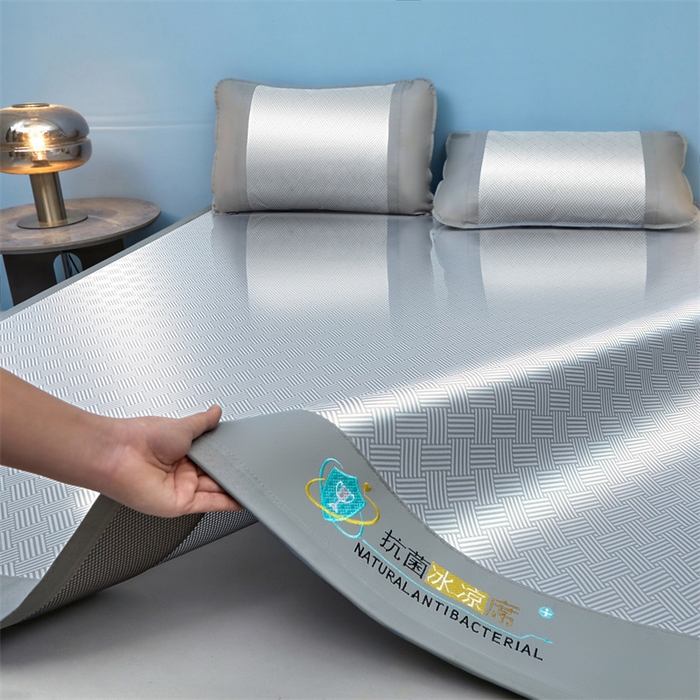 91家纺网 家纺一手货源 找家纺 航途席业 2026新款抗菌冰凉席饼干条纹无纺布凉席席子 思绪 绅士灰