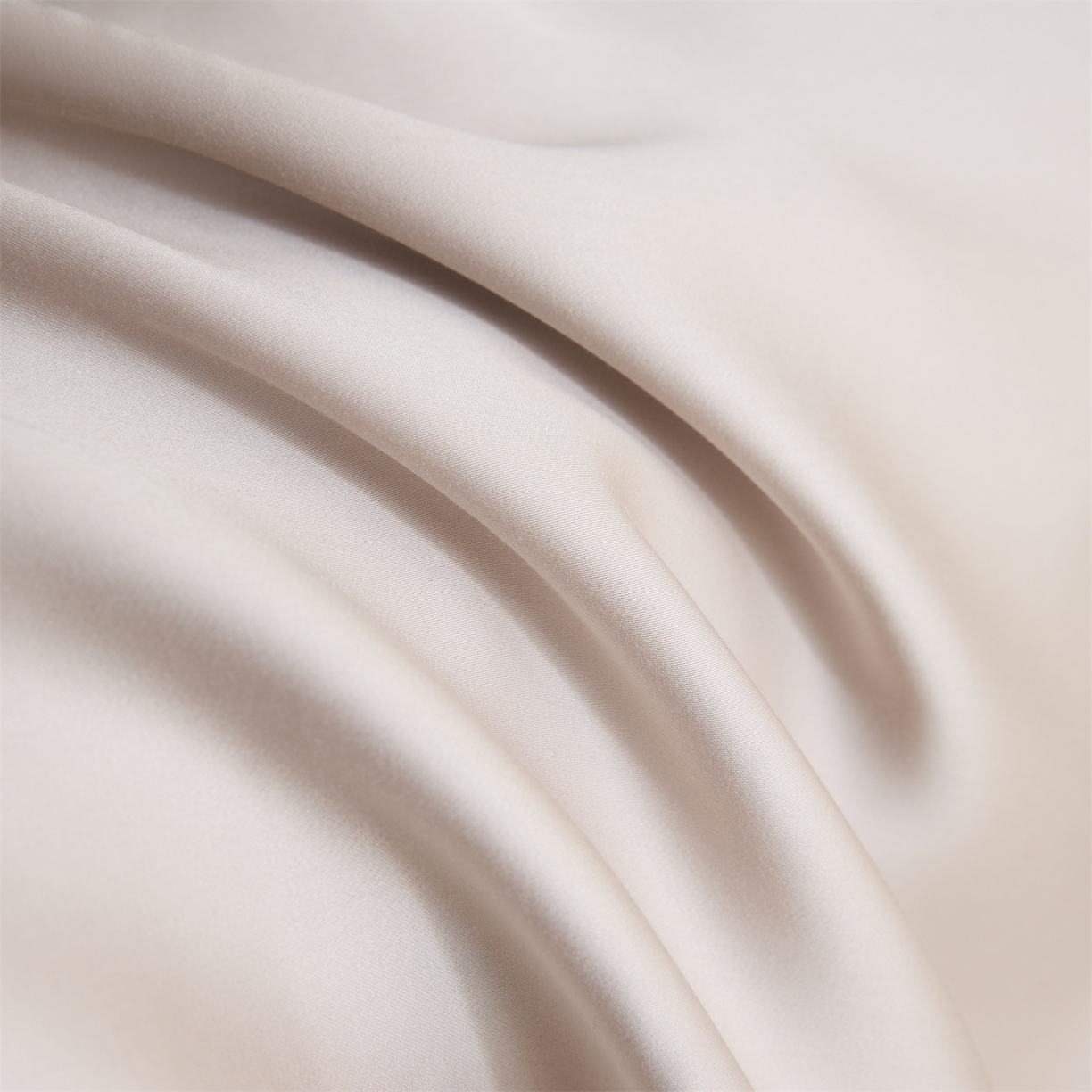 91家纺网 家纺一手货源 找家纺 DC 2026新款A类兰精天丝玫瑰压线抽绳款夏被四件套--日落玫瑰系列 浅茶+经典灰