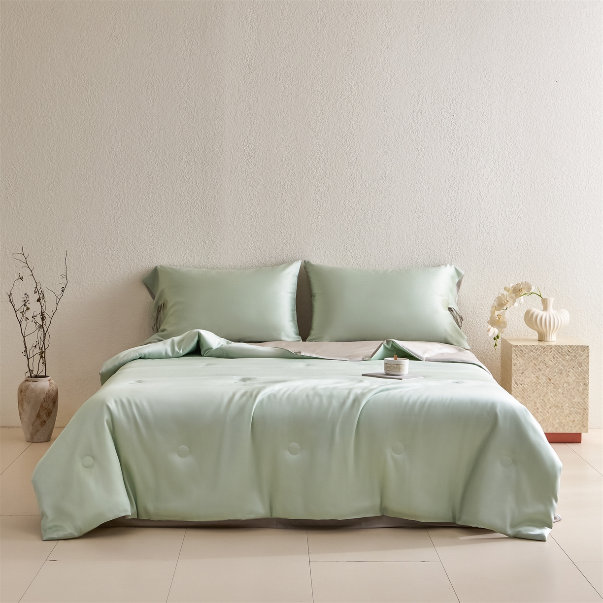 91家纺网 家纺一手货源 找家纺 DC 2026新款A类兰精天丝玫瑰压线抽绳款夏被四件套--日落玫瑰系列 亚丁绿+冰川灰