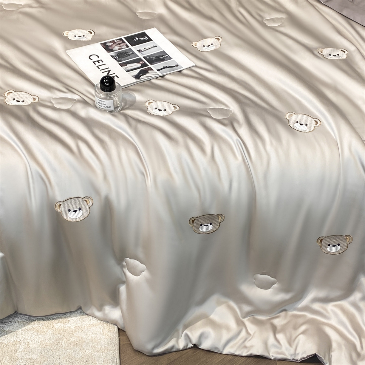 91家纺网 家纺一手货源 找家纺 无界 2026新款水洗真丝夏被-散点-贝尔 贝尔 冰川灰+中灰（小熊）