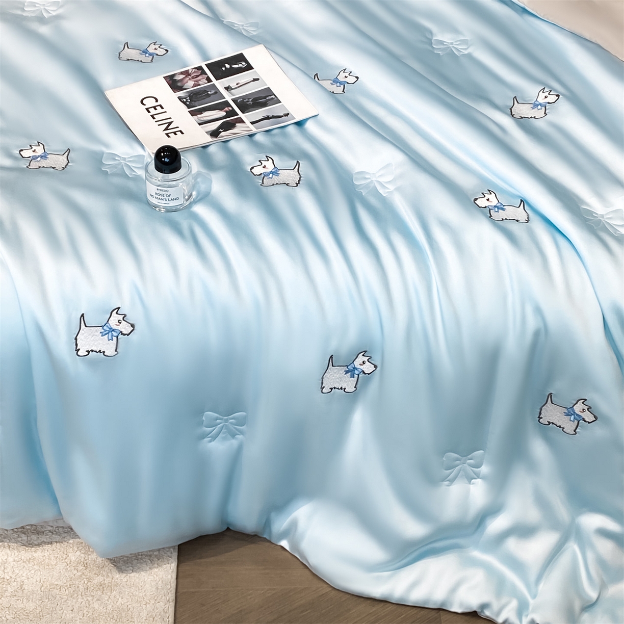 91家纺网 家纺一手货源 找家纺 无界 2026新款水洗真丝夏被-散点-贝尔 贝尔 淡海蓝+冰川灰（小狗）