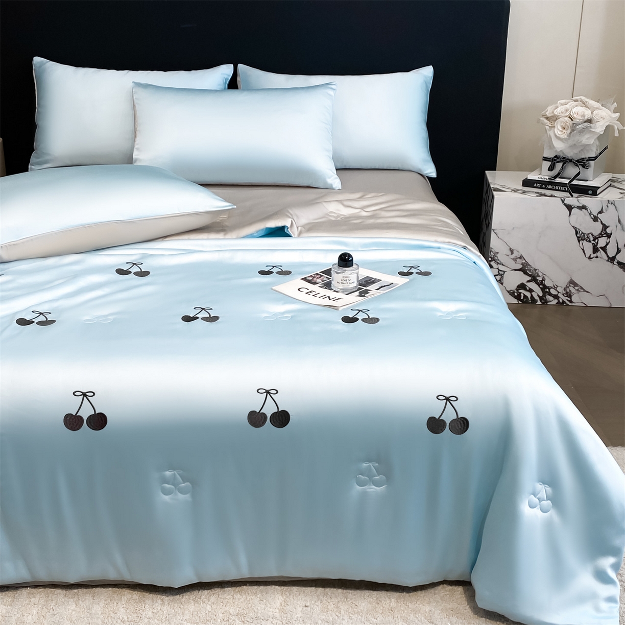 91家纺网 家纺一手货源 找家纺 无界 2026新款水洗真丝夏被-散点-贝尔 贝尔 淡海蓝+冰川灰（樱桃）