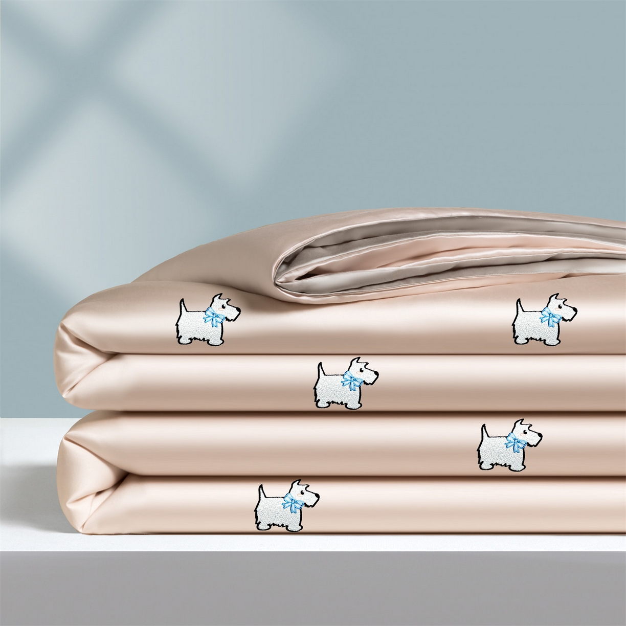 91家纺网 家纺一手货源 找家纺 无界 2026新款水洗真丝夏被-散点-贝尔 贝尔 素粉+冰川灰（小狗）