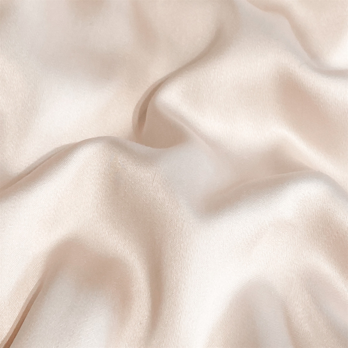 91家纺网 家纺一手货源 找家纺 无界 2026新款水洗真丝夏被-散点-贝尔 贝尔 素粉+冰川灰（小熊）