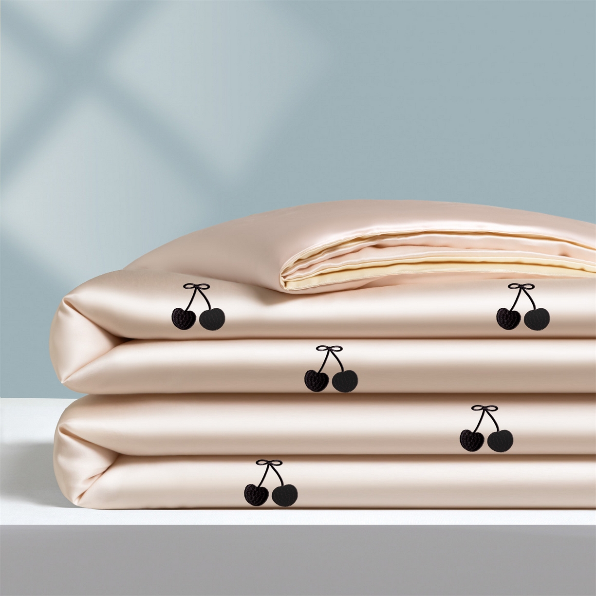 91家纺网 家纺一手货源 找家纺 无界 2026新款水洗真丝夏被-散点-贝尔 贝尔 素粉+杏白（樱桃）