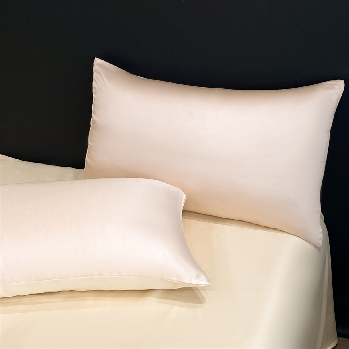 91家纺网 家纺一手货源 找家纺 无界 2026新款水洗真丝夏被-散点-贝尔 贝尔 素粉+杏白（樱桃）