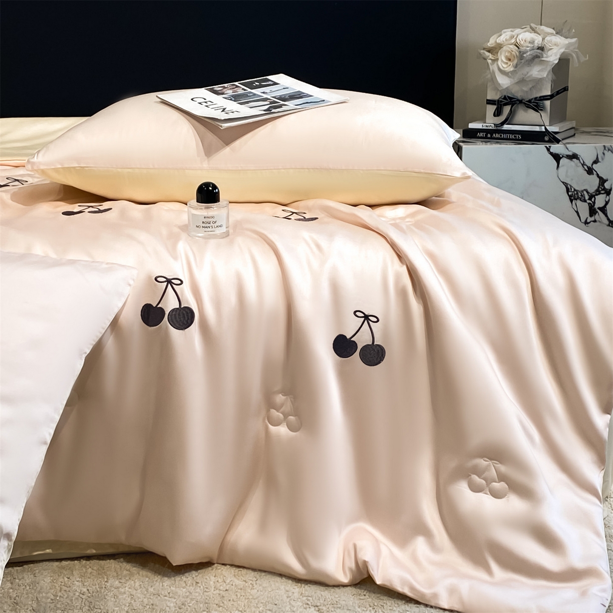 91家纺网 家纺一手货源 找家纺 无界 2026新款水洗真丝夏被-散点-贝尔 贝尔 素粉+杏白（樱桃）