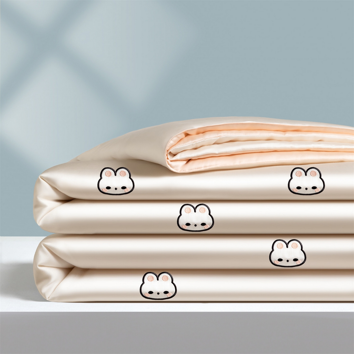 91家纺网 家纺一手货源 找家纺 无界 2026新款水洗真丝夏被-散点-贝尔 贝尔 元气白桃+半熟蜜桃（兔子）